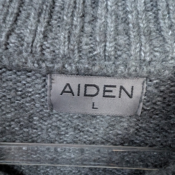 Aiden Gray Sweater with Colorful Embroidery... Size Large - Picture 3 of 6